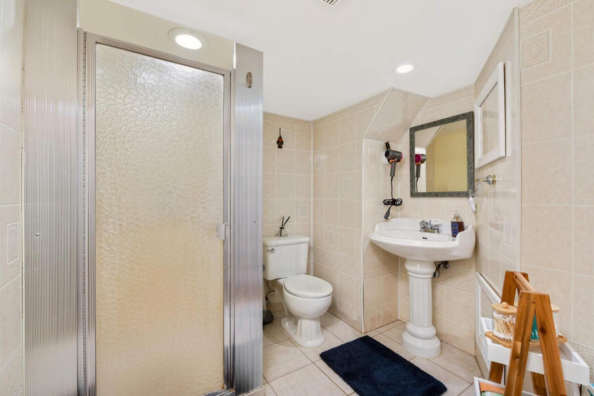 Cottage Grove Haven, Spacious 4-Bed, 3 Baths Retreat ภายนอก รูปภาพ